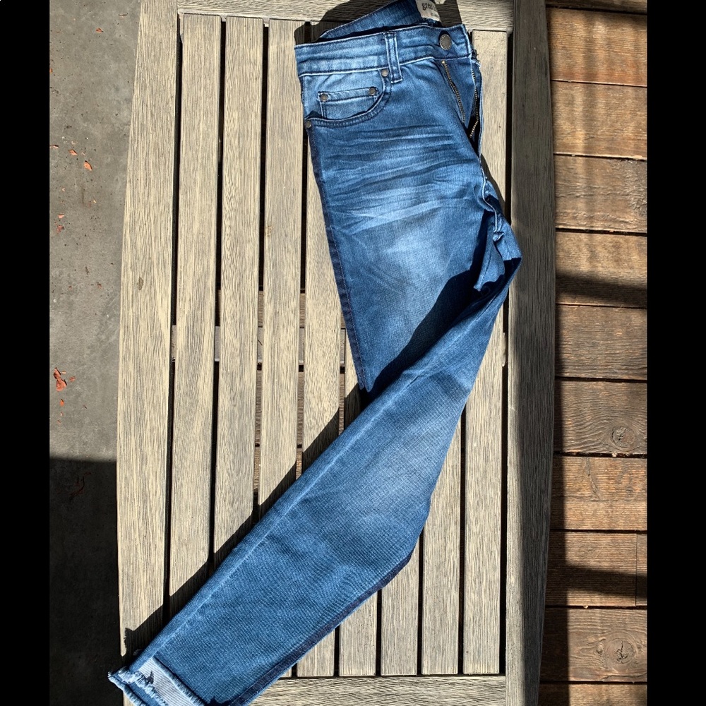 High waisted Lucky Brand 8/29 skinny jeans